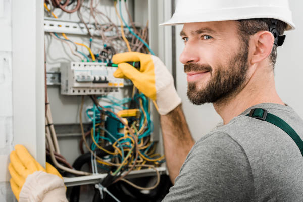 Electrical technician